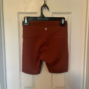 Lululemon Wunder Under Clay Shorts